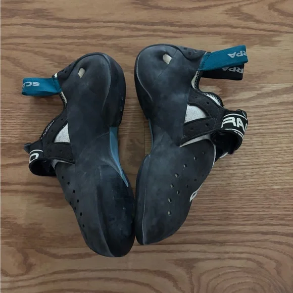 Scarpa Drago LV climbing shoes size EU 39/US 7.5
Women’s - Picture 2 of 10